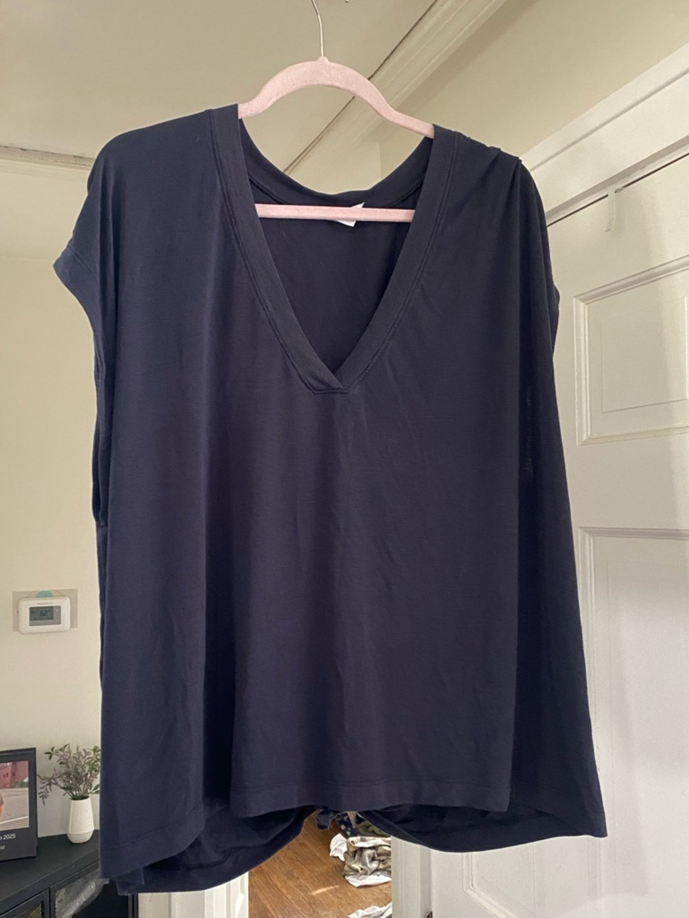 Athleta Dark Gray V-Neck Sleeveless Tunic
